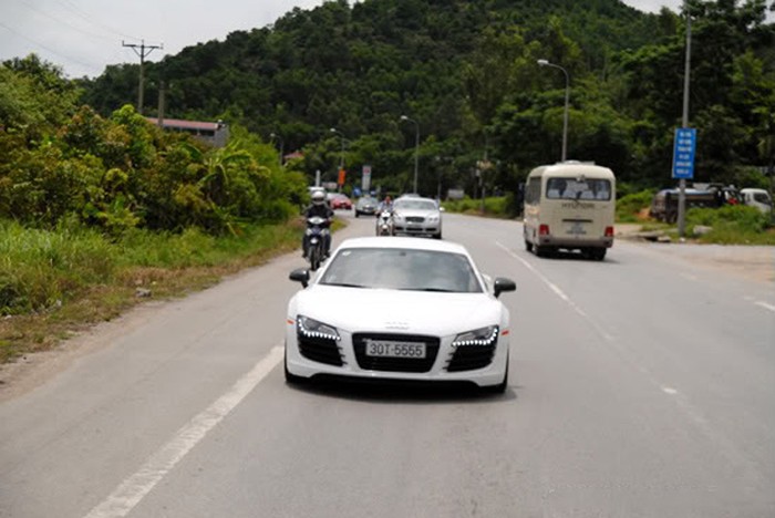 Siêu xe Audi R8 mang biển tứ quý năm tại Hà Nội